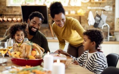 Tips for Navigating Food and Family During the Holiday Season